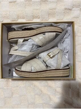 NWT Michael Kors Abbott Espadrille Platform Sandals Cream Croc Embossed Size 9